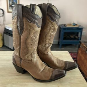 Tooled Corral Boots!